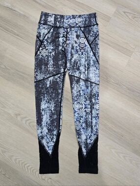 Vimmia VM MV Leggings Women Blue Grey Damask Print Lace Ankle Panels Small NWOT
